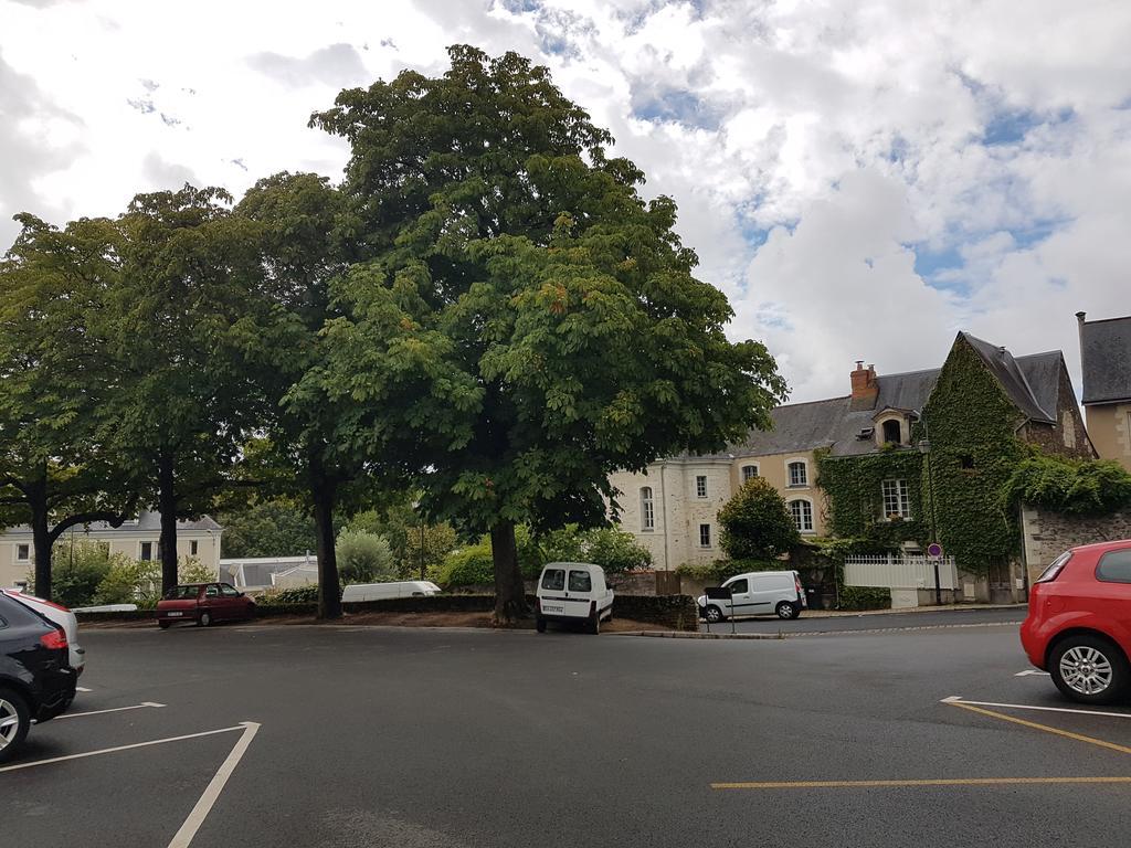 Le Petit Logis De Tinténiac Angers Exterior foto